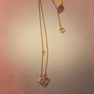 White clover necklace